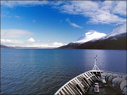 Norwegische Küste zwischen dem Polarkreis und Tromsø © 2003 Jürgen Kullmann