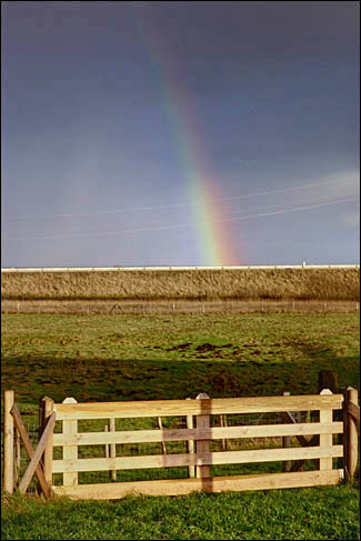 Regenbogen jenseits der B5, Tönning, © 2000 Juergen Kullmann